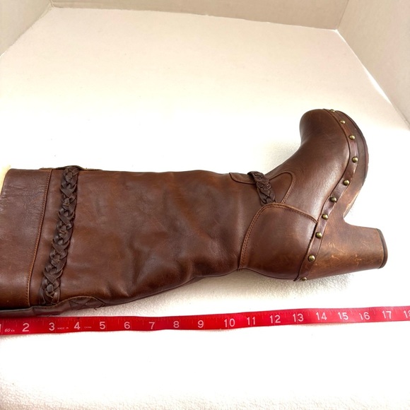 UGG Brown 70’s Sherpa Lined Studded Platform Retro Heel Leather Boots (7) - Picture 13 of 14